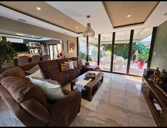 3 BEDROOM HOUSE FOR SALE IN NORTON'S HOME ESTATE